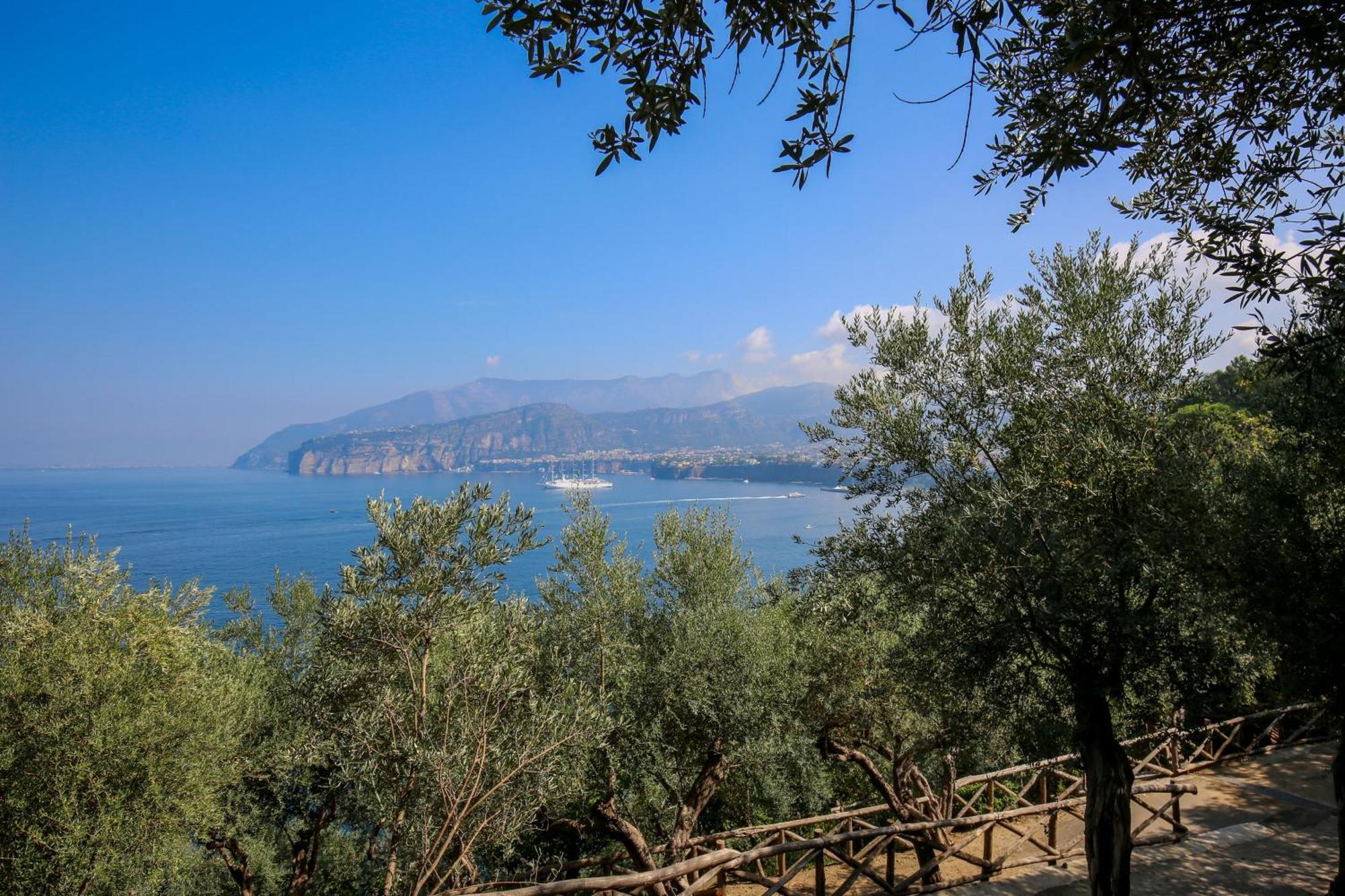 Village Camping Santa Fortunata - Campogaio سورينتو الغرفة الصورة